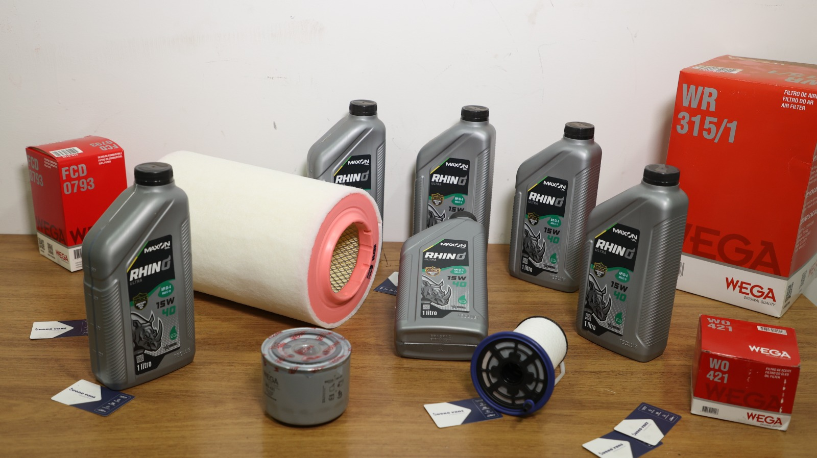 Kit de revisão diesel com óleo Rhino 15W40 e filtros WEGA